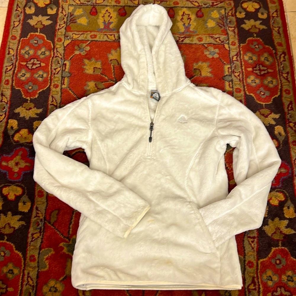 Nike pullover sweatshirt with front pockets. Size XS.